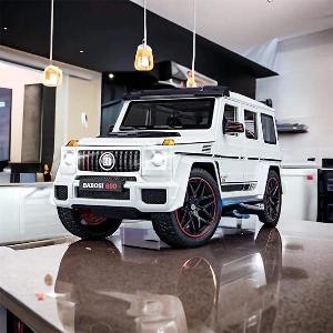 Mô hình xe ô tô Mercedes-Benz G800 Brabus màu trắng tỉ lệ 1:22