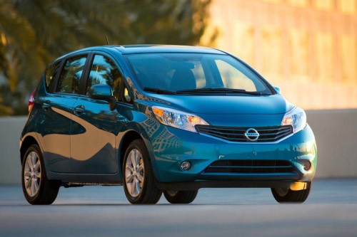 Nissan Versa (Sunny) - lựa chọn xe ô tô cũ đẹp tiết kiệm nhiên liệu