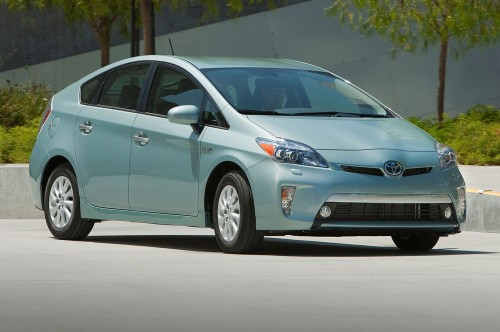 Toyota Prius Hybrid - mẫu xe ô tô cũ đẹp công nghệ cao