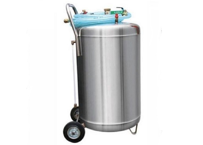 Bình tạo bọt rửa xe ô tô làm bằng inox bền bỉ
