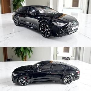 Cận cảnh mô hình xe ô tô Audi RS7 với tính năng điều khiển