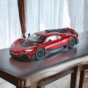 Góc nhìn bên hông mô hình xe ô tô Mercedes-Benz AMG One