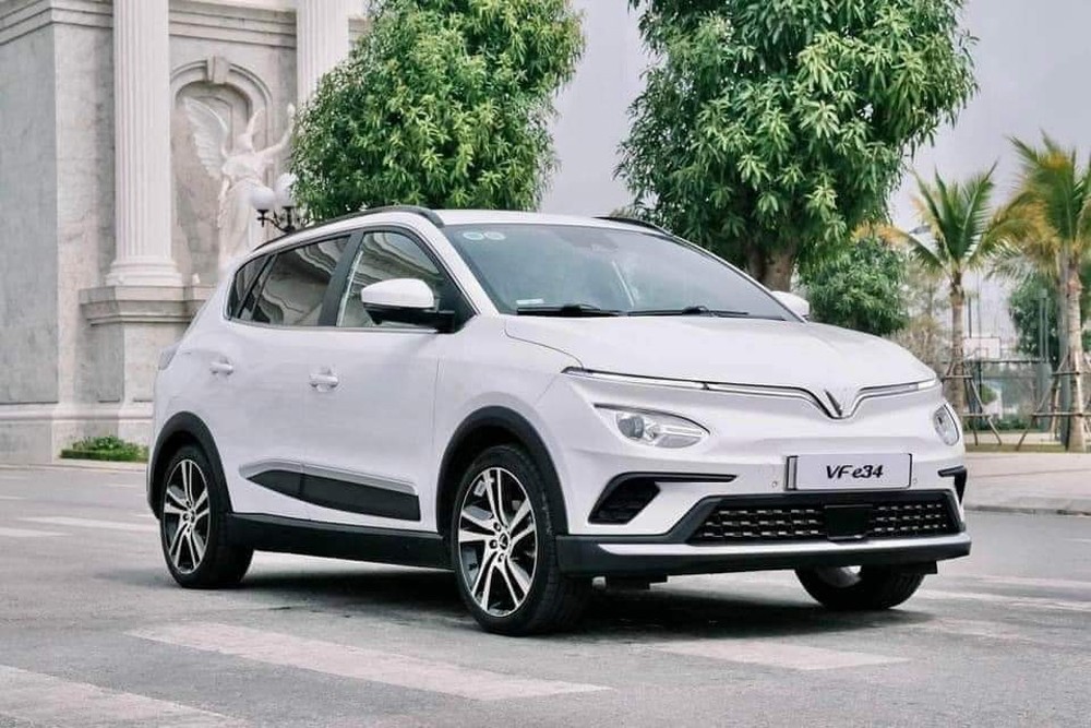 Sơ đồ minh họa các bộ phận chính của xe ô tô điện
