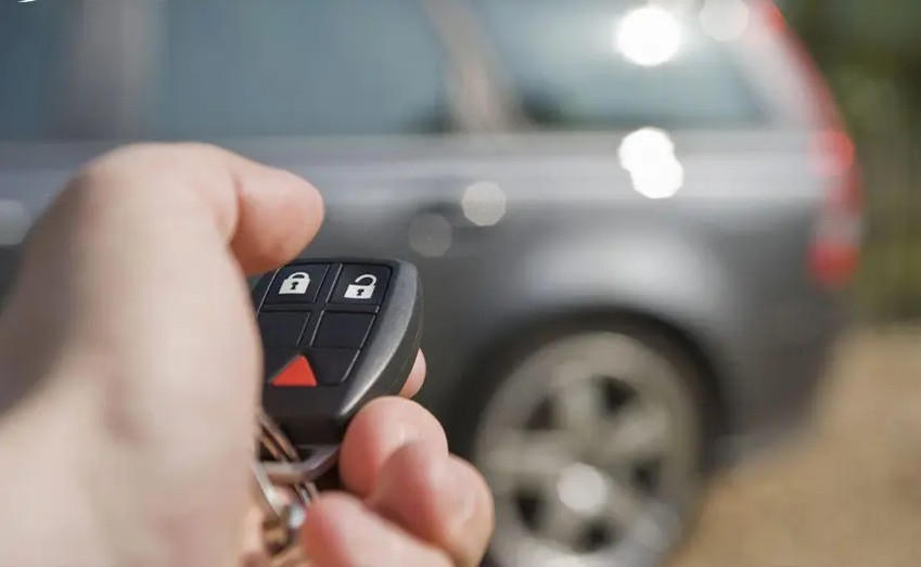 Remote điều khiển của hệ thống chống trộm xe ô tô hiện đại
