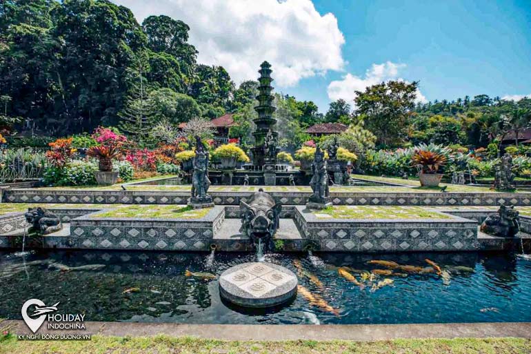 cung dien nuoc bali tirta gangga du lich bali kynghidongduong 002