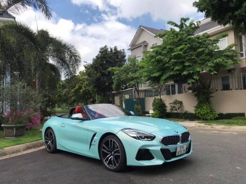BMW Z4 dán đổi màu xanh ngọc ấn tượng tại Hà Nội