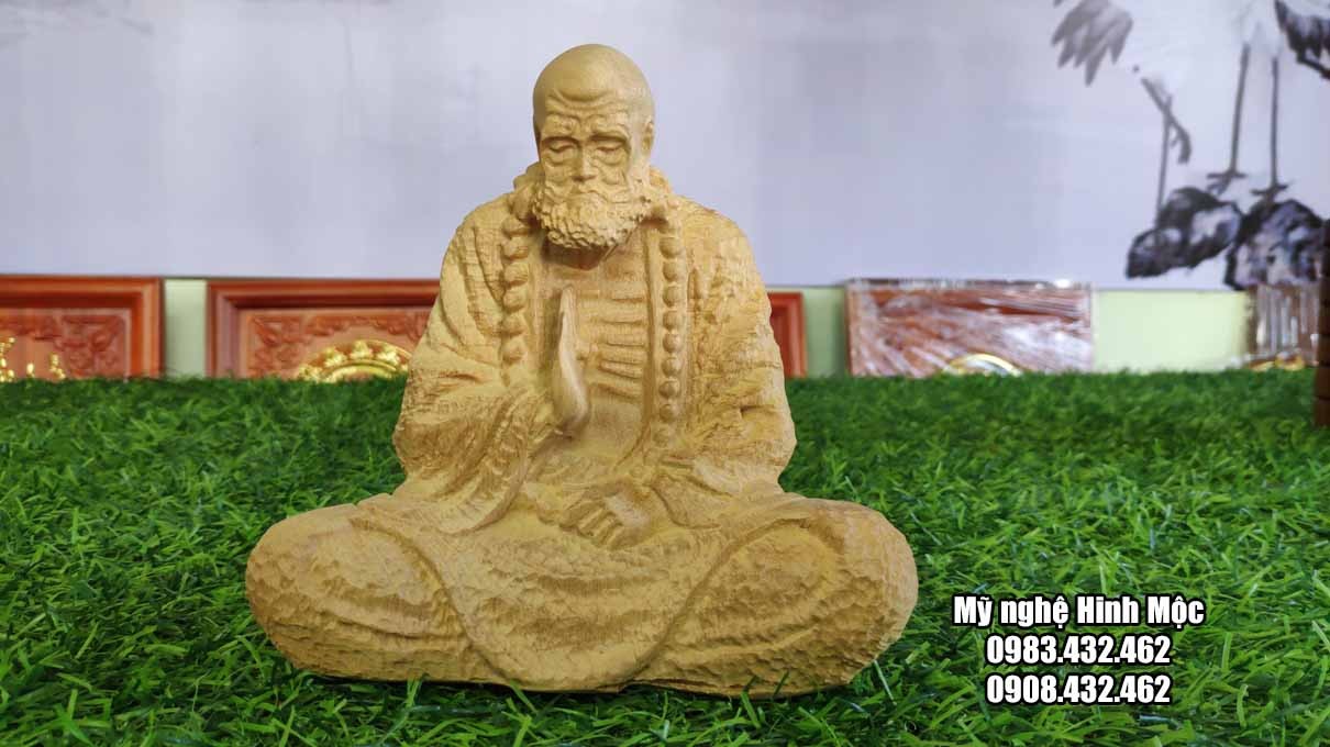 Đạt Ma thiền gỗ bách xanh 15cm