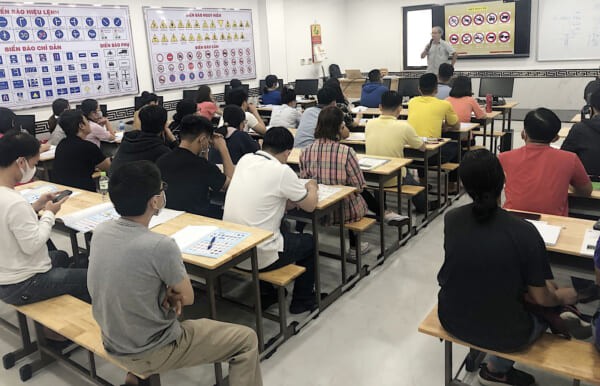 Học lý thuyết lái xe ô tô hạng B
