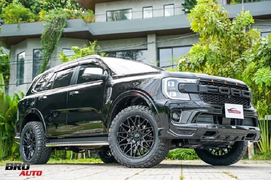 Độ mâm Black Rhino Ford Everest