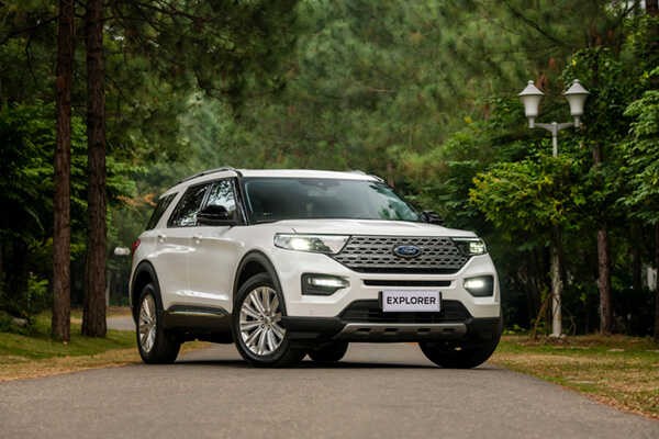 xe ô tô ford explorer sang trọng