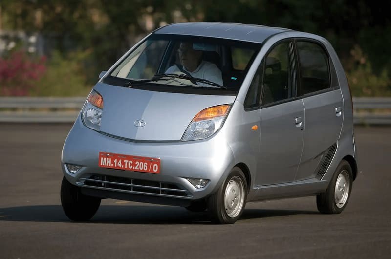 Hình ảnh xe Tata Nano - mẫu xe ô tô rẻ nhất thế giới đến từ Ấn Độ