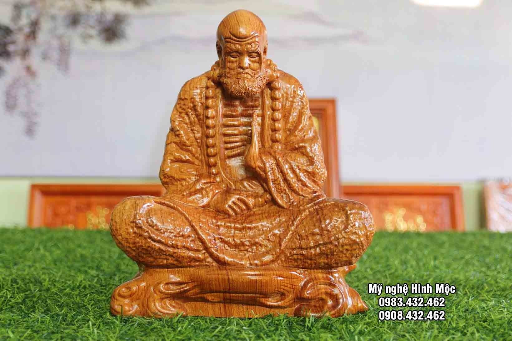 Tượng gỗ Đạt Ma thiền cỡ nhỏ để xe ô tô