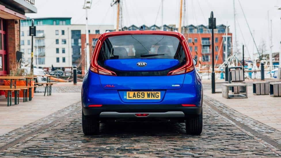 Đuôi xe ô tô Kia Soul EV và cụm đèn hậu